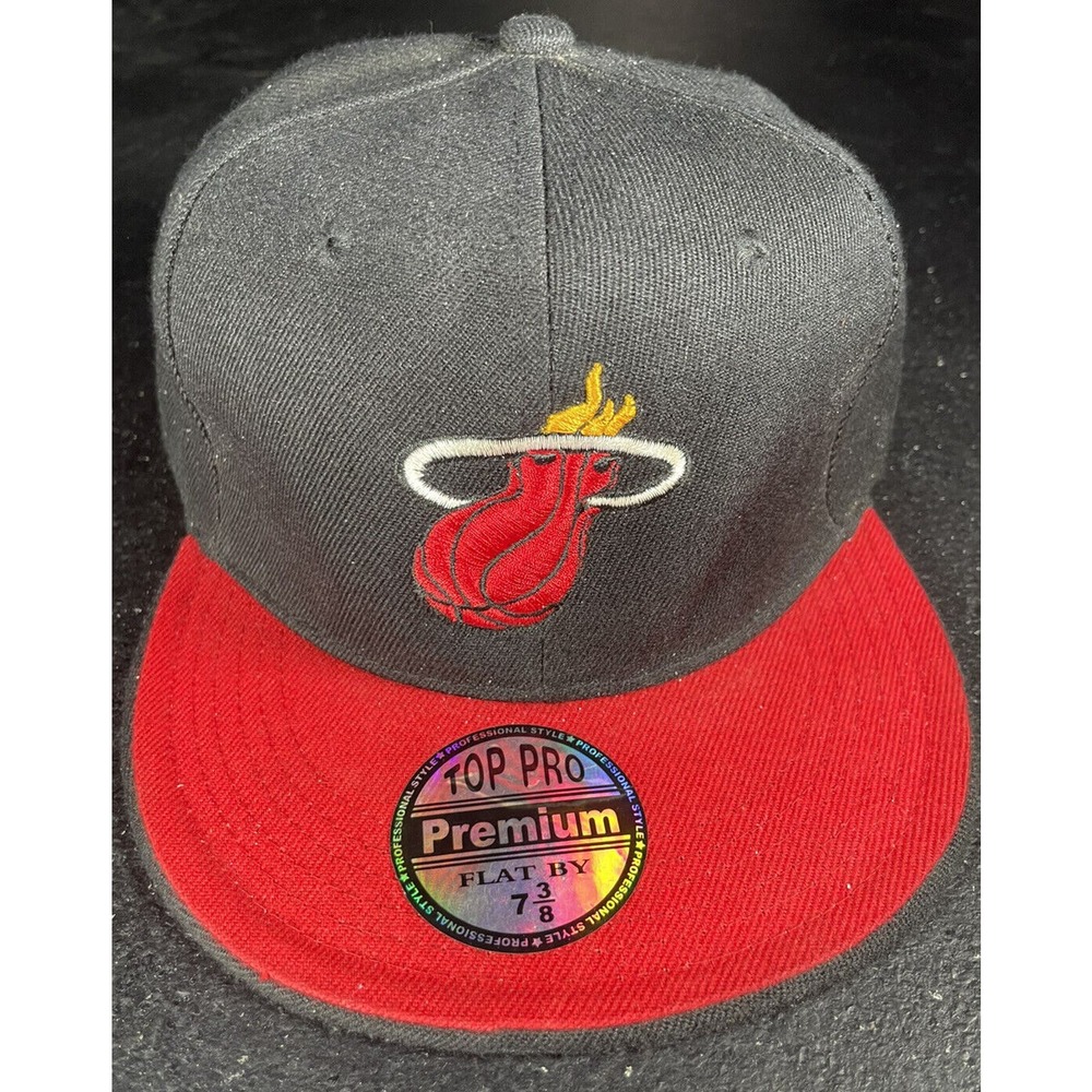 Miami Heat‎ Fitted Hat Size 7 3/8 Black And Red Hat With Logo